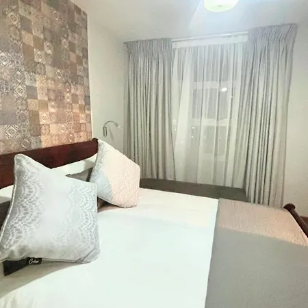 Stay-Tiah Four 82 Durban Exterior foto